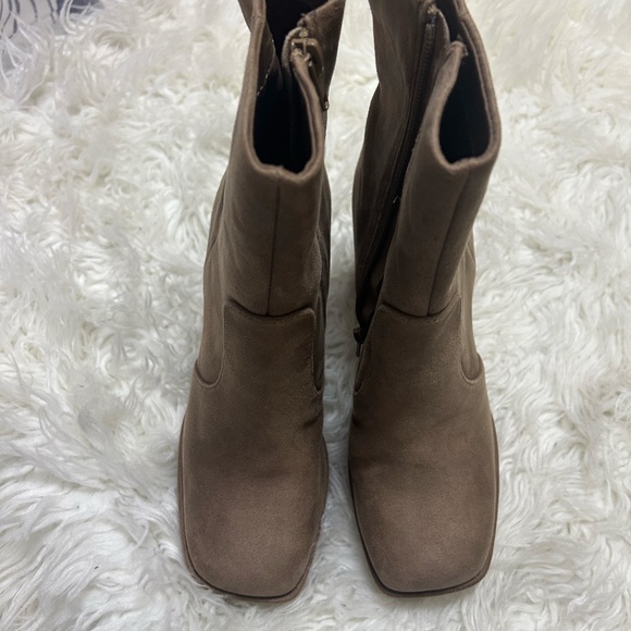 DOLCE VITA TAN BLOCK HEEL BOOTS SIZE 7.5 - Picture 6 of 6